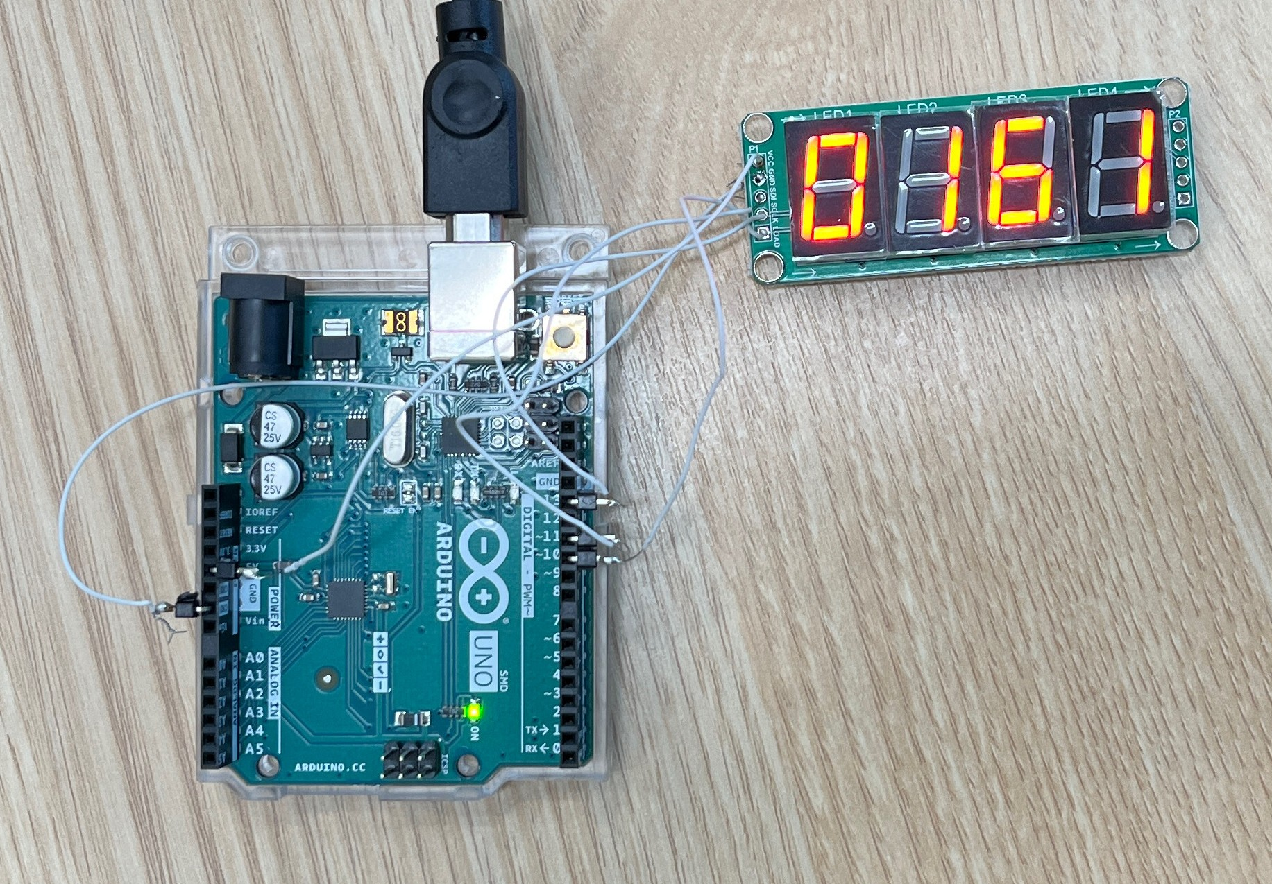 Arduino와 7-segment display로 구성한 stopwatch target