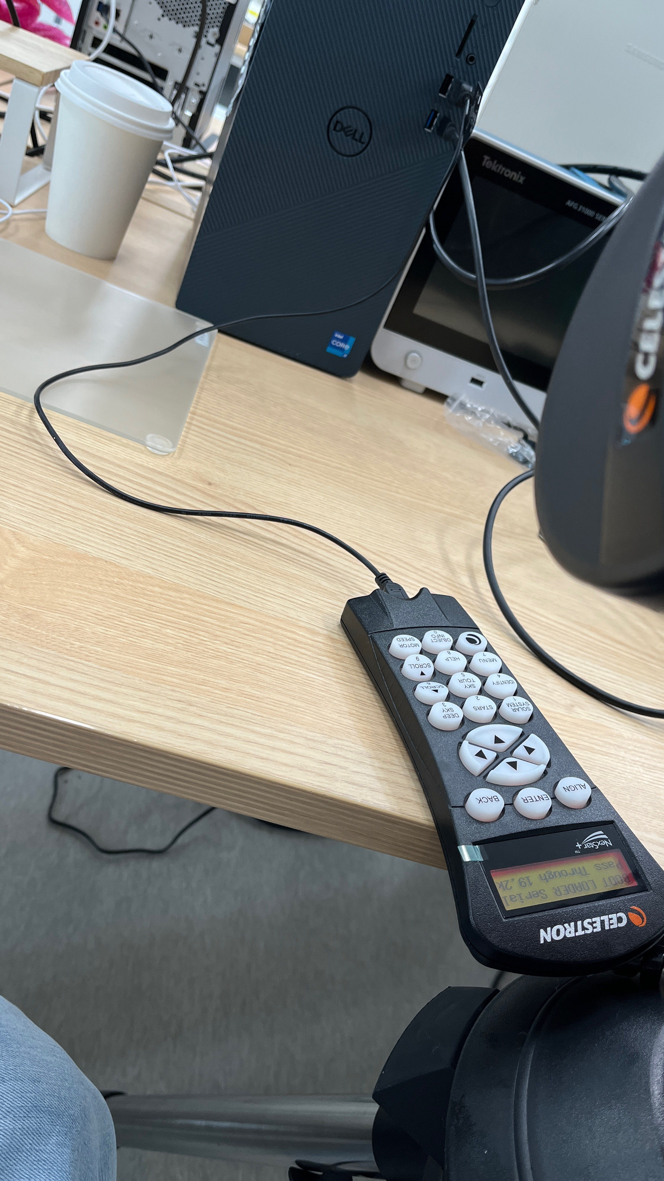 PC 연결에 사용한 망원경 핸드 컨트롤러와 USB 케이블