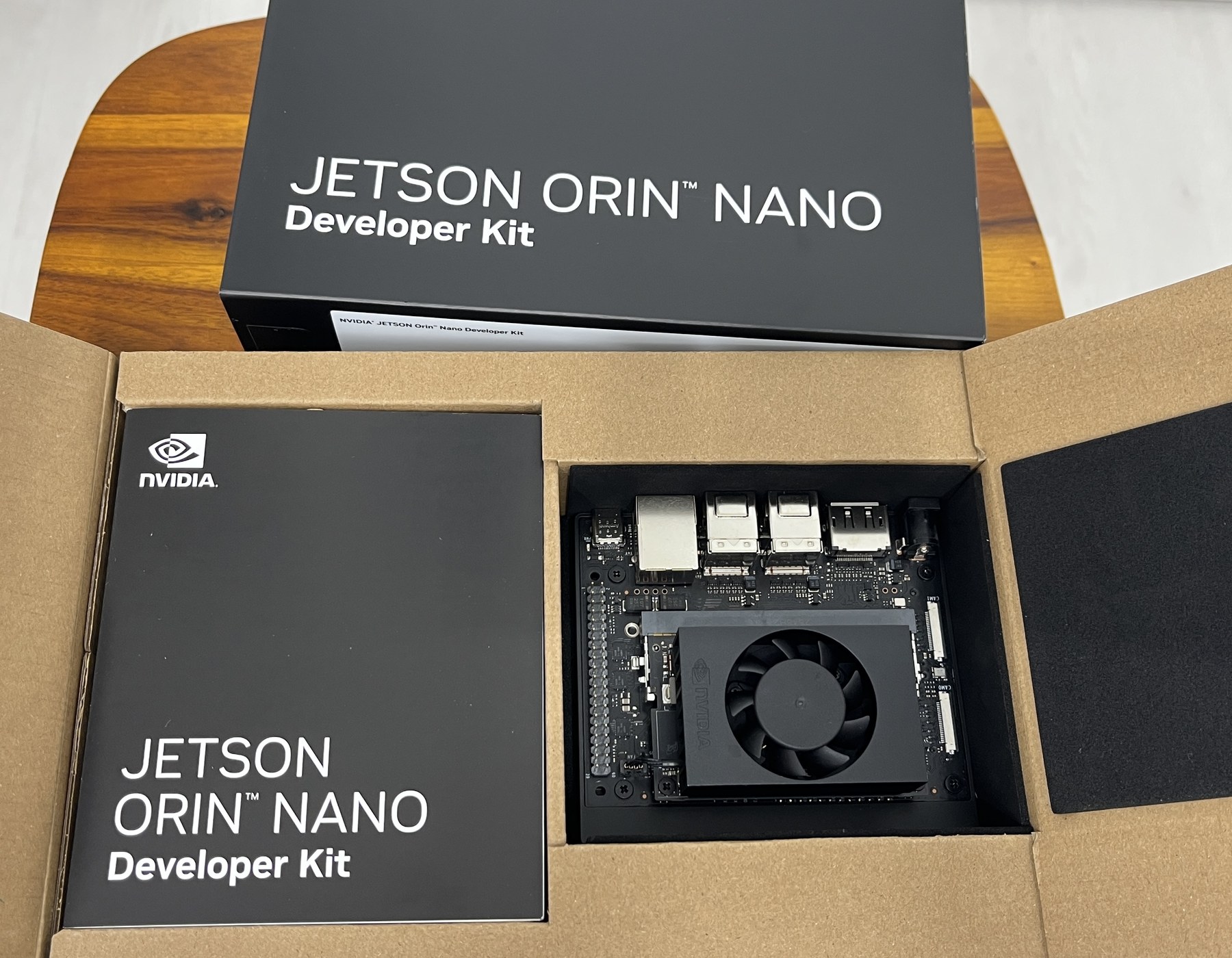 설치를 준비한 Jetson Orin Nano 개발 키트