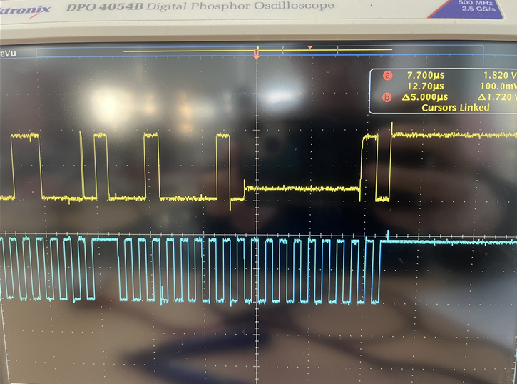 오실로스코프로 함께 측정한 FPGA I2C SDA와 SCL 파형